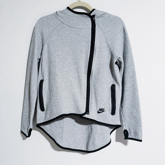 Nike - Grey Tech Fleece Cape Jacket - Picture 1 of 4